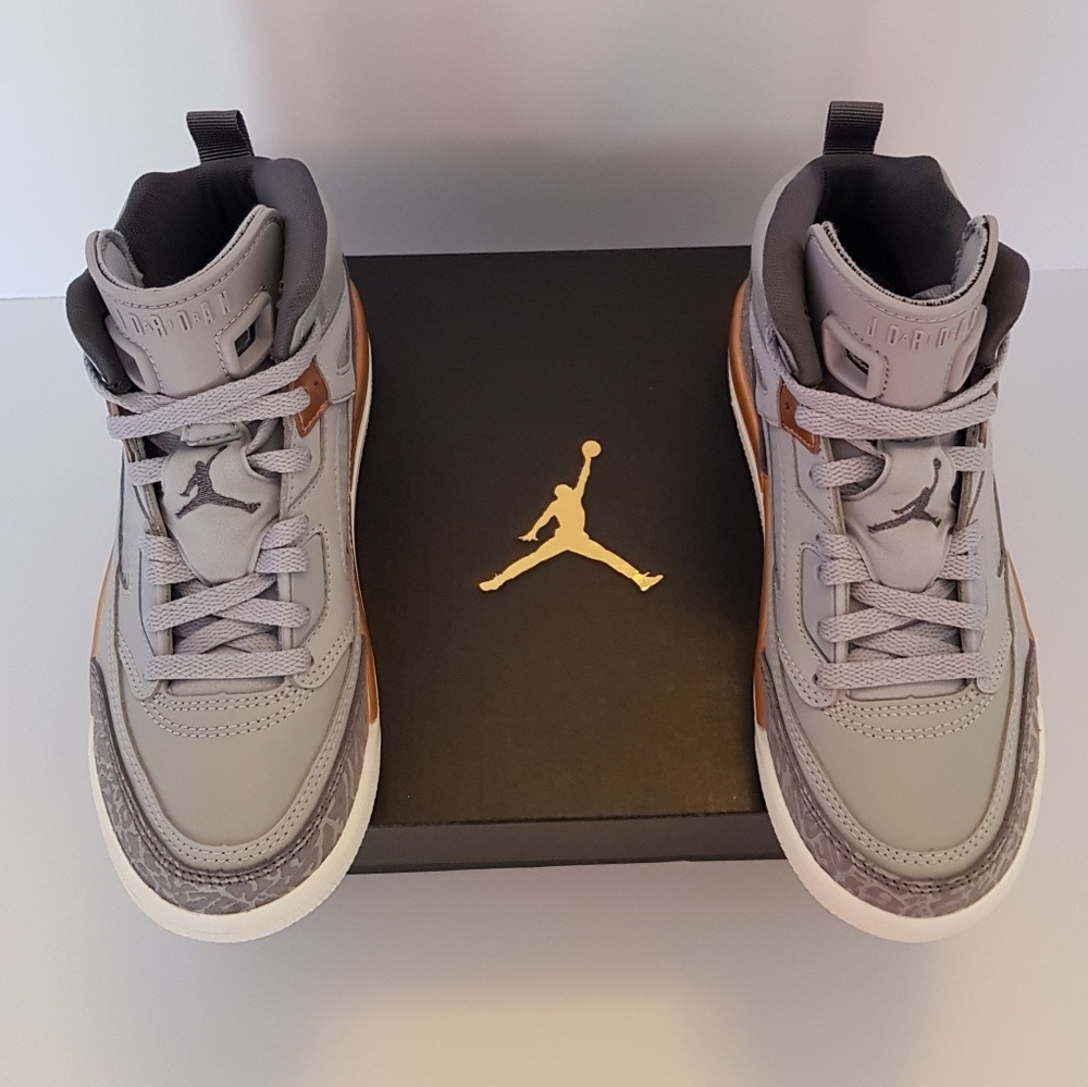 1Y JORDAN SPIZIKE GP WOLF GREY/DARK GREY